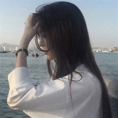 同胞一起舂年糕
